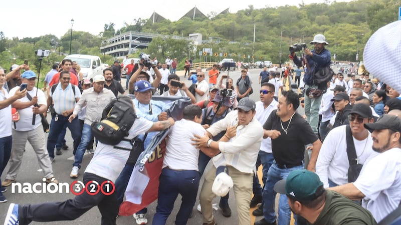 Ante visita de Sheinbaum en Oaxaca, Sección 22 de la CNTE protesta por demandas “sin respuesta”