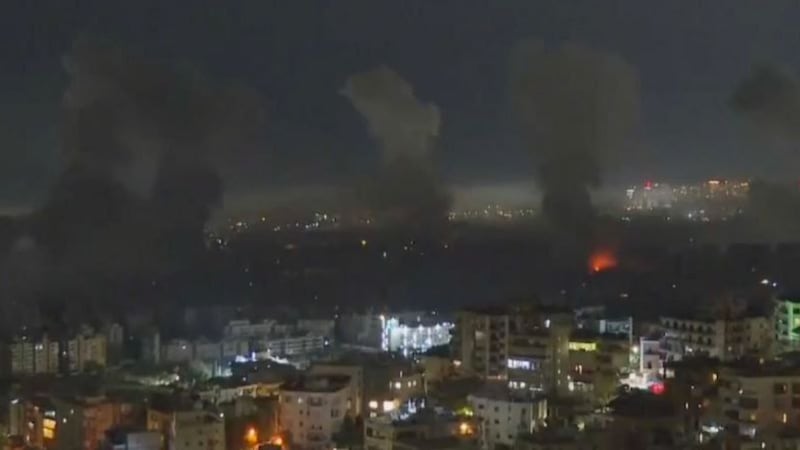 Israel bombardea cuarteles y almacenes de Hezbolá en Beirut