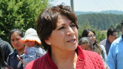 Delfina Gómez durante un recorrido en la comunidad de San Cayetano, Estado de México
