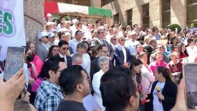 Jueces y magistrados acudieron a una manifestación en San Lázaro