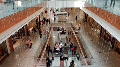 Los centros comerciales deberán permanecer cerrados durante tres semanas