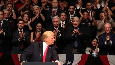 El presidente estadounidense dijo que no concederá ningún privilegio al gobierno cubano