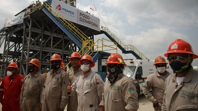 Trabajadores de Pemex han tomado oficinas para exigir plazas