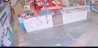 VIDEO: empleado recién contratado roba bolsa con 50 mil pesos de negocio de comida en Puebla