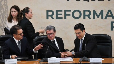 Explicó que la reforma contempla que los ministros de la Suprema Corte que se retiren ya no reciban pensión