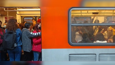 Usuarios reportan que la Línea 9 con dirección Tacubaya está 'parada'