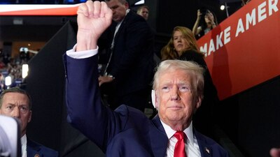 El candidato republicano reapareció este lunes luego del atentado del pasado sábado