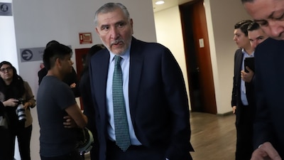 El senador dijo que no ha recibido información reciente sobre nuevos legisladores al bloque de la 4T