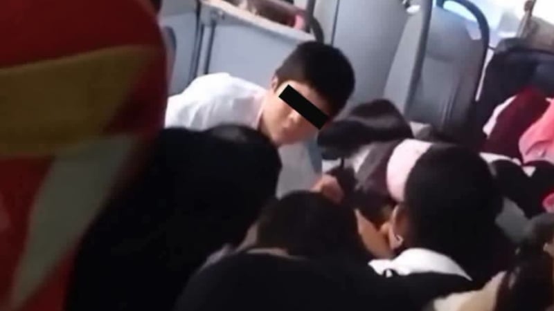 VIDEO: Alumnos de secundaria viven terror en autobús baleado en Escuinapa, Sinaloa