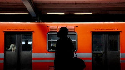 El STC cerrará las estaciones Potero y la Villa.