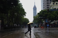 Activan alerta roja por fuertes lluvias y caída de granizo en la CDMX