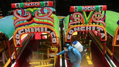 Con nuevas medidas de seguridad e higiene, así como nuevo horario, las tradicionales trajineras volverán a operar