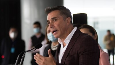 Dijo que ha decretado llegar a la presidencia del país