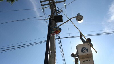 El 62.3% de los encuestados dicen que cuando hay problemas con la luz, la respuesta llega en dos días o menos