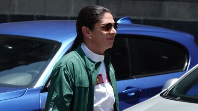 Se defendió de las críticas por sus gastos en París y dijo que no tiene que explicar nada