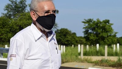 La Secretaría confirmó el diagnóstico e informó que el funcionario está en aislamiento