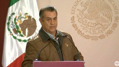 El gobernador durante la presentación del decreto de estímulos fiscales