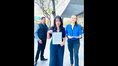 "¡Es un honor ser oposición!", dijeron al salir de la FGR y entregar la denuncia formal