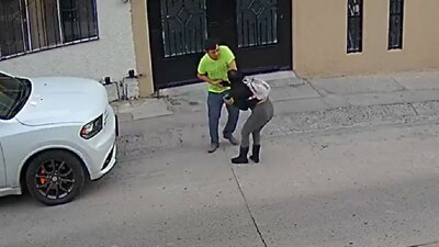 Monserrat fue abordada y apuñalada en León