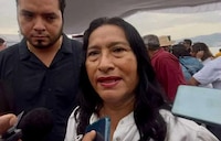 “¿Crees que es barato?“ Alcaldesa de Acapulco reclama a ciudadana por exigir reparación de socavón