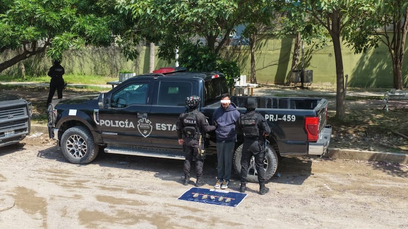 Detienen en Puerto Vallarta a presunto homicida buscado por Estados Unidos