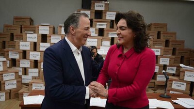 El exsecretario de Hacienda recibió el apoyo de la exgobernadora de Yucatán