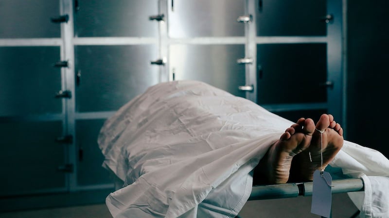 Gerente de morgue traficaba con piel, cerebros y rostros humanos