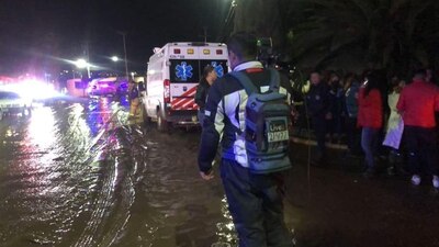 Han ocasionado inundaciones y daños en vía pública