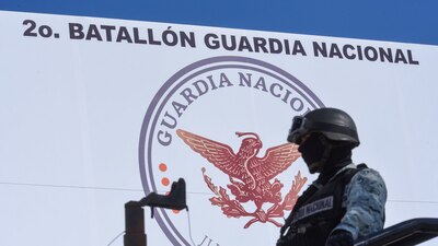 Dicha propuesta ha sido cuestionada por grupos de defensa de derechos humanos.