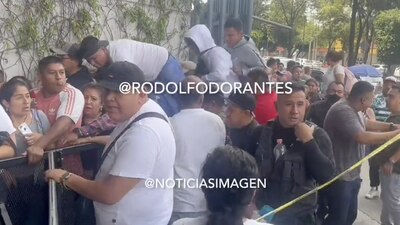 Presuntos revendedores pasaron por encima de personas formadas para ocupar un espacio en la fila