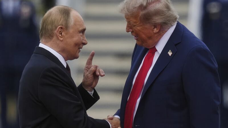 Trump y Putin presumen “entendimiento” que marque la ruta para la paz en Ucrania