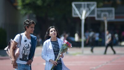 Los egresados de Medicina, aunque sufran, al final les es bien remunerado