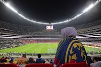 Aficionados critican regreso del América al Estadio Azteca por altos precios y fallas en el inmueble