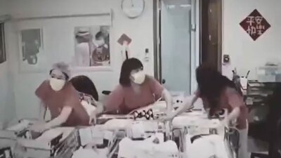 Las imágenes le dieron la vuelta al mundo por su heroica labor