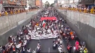 Salió de la Plaza de las 3 Culturas en Tlatelolco con dirección al Zócalo