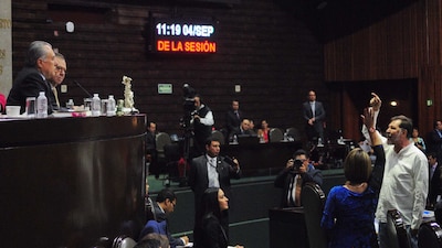 El legislador del PT se lanzó con todo contra el presidente de San Lázaro