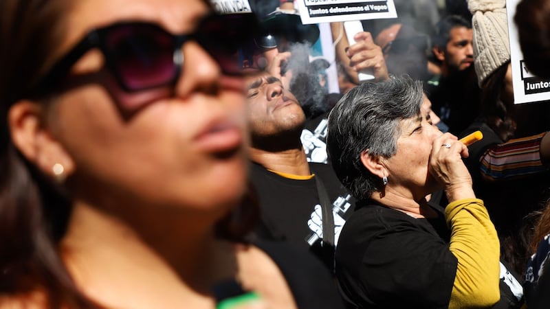 Diputados avalan, en lo general, la ley para prohibir los vapeadores y cigarros electrónicos