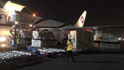 Fundaciones de dicho país también donaron equipo médico