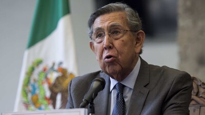 El político de izquierda presentó su plan junto a académicos de la UNAM