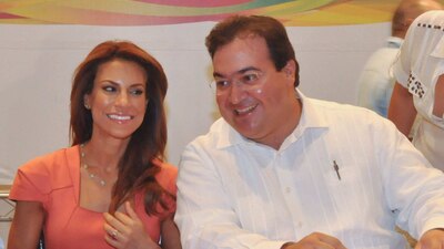 La esposa del exgobernador gastó miles de dólares en tiendas de lujo en Estados Unidos