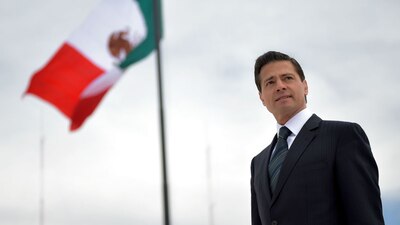 Enrique Peña Nieto se reunión con diversos comunicadores para hablar sobre su gobierno