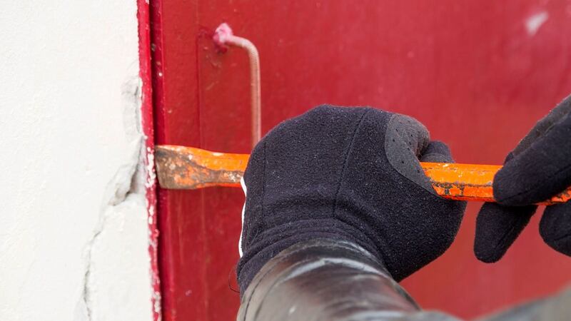 Roban medio millón de pesos en secundaria de Puebla