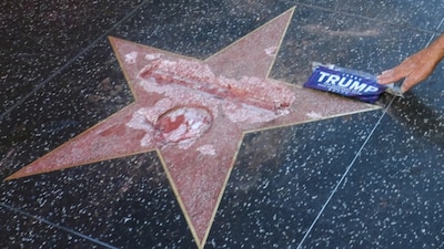 Un hombre dijo ser el responsable de destrozar a martillazos la estrella de Trump