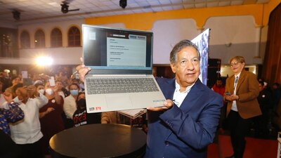 Se registra para la candidatura de Morena y dijo que acepta las reglas del juego