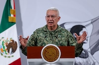 Detienen a 6 militares acusados por la muerte de 2 niñas en Sinaloa