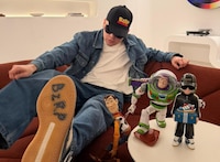 Bad Bunny y Bizarrap darán su voz a personajes de ‘Toy Story 5′