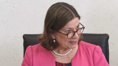 La embajadora de México en EU se quejó de su lugar en una reunión con AMLO