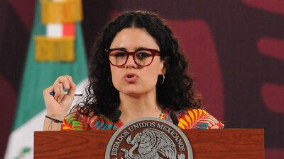 Señaló que le gustaría hacer de Morena, una herramienta sólida para la democracia del país
