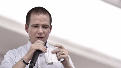 El candidato presidencial presentó sus propuestas para combatir la corrupción