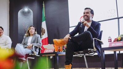 El candidato estuvo presente este miércoles en la Universidad Autónoma de Durango